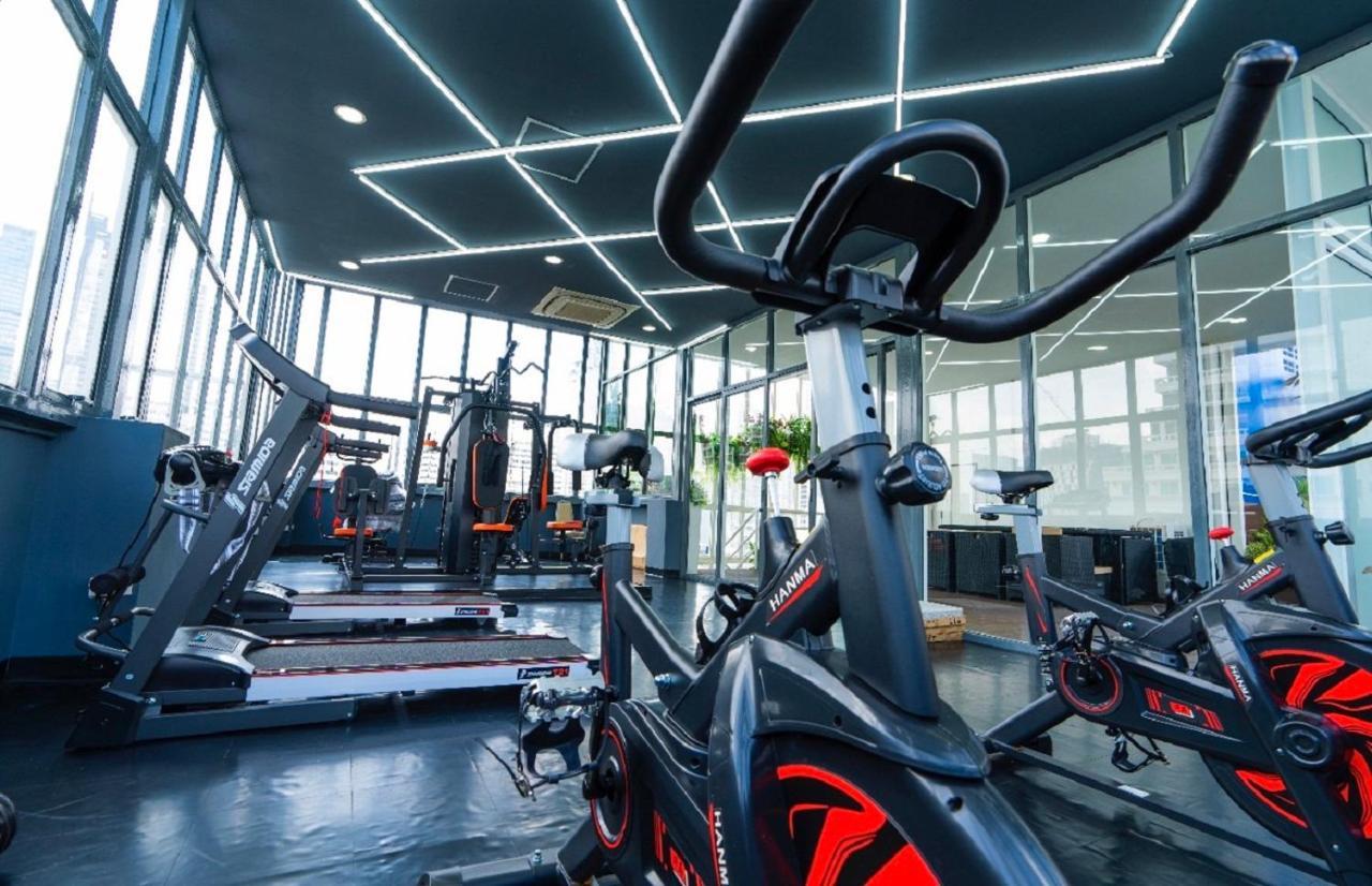 Sapphire Hotel Silom Bangkok Exteriér fotografie A gym in China